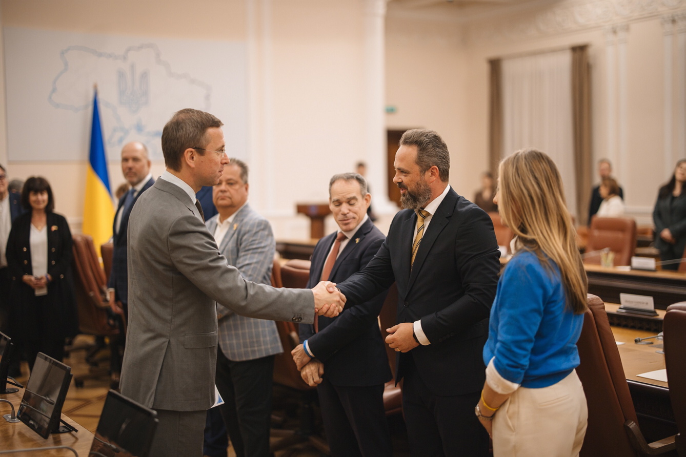 Сергій Корецький подякував представникам Світового конгресу українців за адвокацію наших інтересів у світі та підтримку Сил оборони. Фото з Урядового порталу